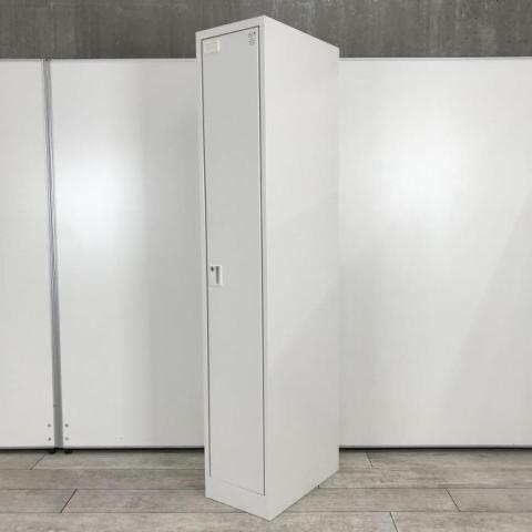 【移転や増員にオススメ!掃除用具入れとしてもお使いいただけます!】■イトーキ(ITOKI)製 WNシリーズ 1人用更衣ロッカー W315×D515㎜ ■ホワイト ■シリンダー錠 【スリムタイプで省スペースに設置可能】【弊社使用欄:A01049765】