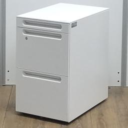 ★クロガネ製　FU　ホワイト　W388xD592xH650サイズ　シリンダー　収納力抜群で使いやすい3段ワゴン！　フリーアドレスデスクや平机のお供に！　ワゴンシリーズ　フリアド用ワゴン　3段ワゴン！！