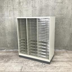 【書類・備品整理の必需品！入荷の珍しい人気のクリスタルトレー！】■ライオン（LION）製　オフィスユニットSVシリーズ　クリスタルトレー　3列×19段（浅型13段・深型6段）　ローキャビネット　■W900×D450×H1120㎜　■ホワイト