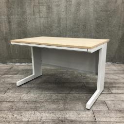 【人気ナチュラル天板・幅1200㎜のデスクで居心地の良いオフィスに！】■ウチダ（UCHIDA）　スカエナシリーズ（SCAENA）　平机　引き出し付き　■W1200×D700×H720㎜　■天板ナチュラル　本体ホワイト　■配線Sタイプ【IB】