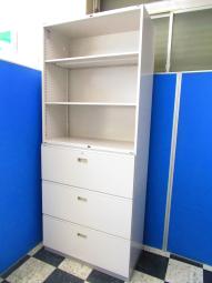 【これ1台で書類整理の問題が解決！上下で6段分の大容量収納！！】■イトーキ(ITOKI)製　シンライン(THIN LINE)シリーズ　書庫セット(オープン+3段ラテラル)　H2150㎜　■シリンダー錠　■色：ニューグレー【入替セールにつき20%OFF！】※扉外し商品のため外し跡がございます。