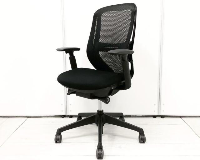 【中古】シルフィーメッシュ  オカムラ（okamura） 肘付ハイバックチェア