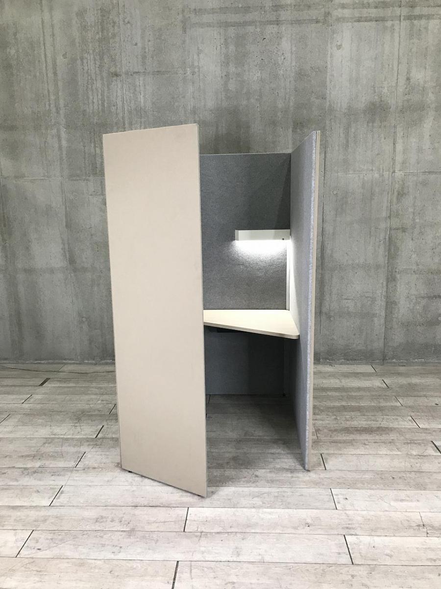【右開口】【ワーカーの集中を高める省スペースなワークブースが入荷！】■オカムラ(okamura)製　ドレープシリーズ　テトラワイドタイプ　集中ワークブース 　ソロワークブース　W1060×D1450×H1920㎜　■照明・コンセント付き　■外側：ベージュ/内側：グレー【ABW商材】【関東倉庫在庫品】【弊社使用欄：A01050440】
                        ドレープ
                                    中古
            