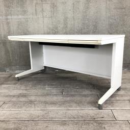 【H765㎜】【ゆとりのあるワークスペースで作業効率アップ！デュアルディスプレイや資料を広げる方に！】■オカムラ(okamura)製　アドバンス(ADVANCE)シリーズ　平机　引き出し付き　W1600×D700×H765㎜　■アジャスター：H65㎜　■ホワイト