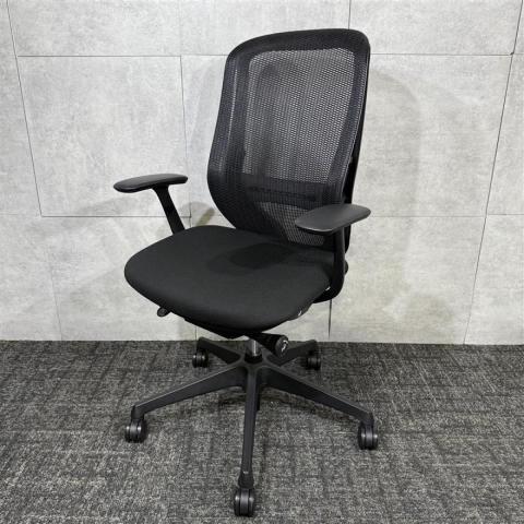 【中古】シルフィーメッシュ  オカムラ（okamura） 肘付ハイバックチェア