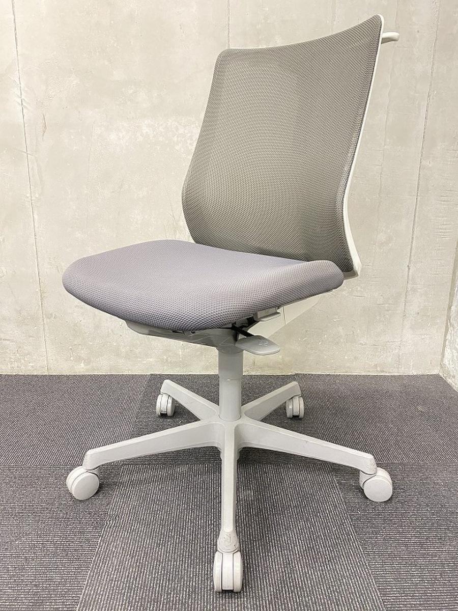 現行商品【コートハンガー付き】【メッシュチェア】高さ調整も可能なメッシュチェアを入荷致しました！【IB】
                        フルーエントチェア
                                    中古
            