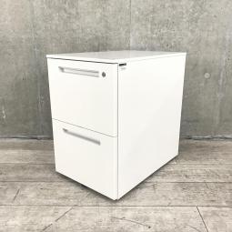 【A4ファイルが上下段で収納可能！人気の２段ホワイトワゴン！】■イトーキ（ITOKI）製　CZRワゴン　デスクインワゴン　２段ワゴン　W395×D595×H600㎜　■シリンダー錠　■ホワイト