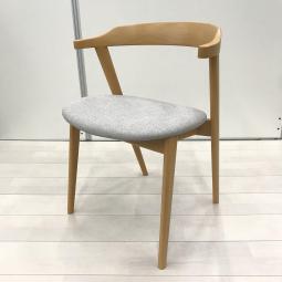 【大量入荷商品】【木製でおしゃれ！打合せや会議室、休憩スペースなど使いどころ様々！】■オカムラ製　L114シリーズ　ミーティングチェア　■グレー×ブラウン【OKT91】【関東倉庫在庫品】【弊社使用欄：】