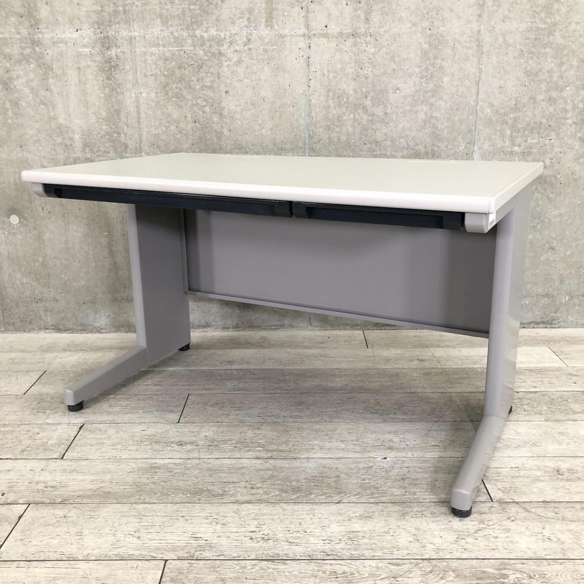 『先行掲載商品』【コストパフォーマンス抜群のビジネスデスク！スタンダードなデザインで使いやすい！】■イトーキ(ITOKI)製　CZNシリーズ　平机　引き出し付　W1200×D700㎜　■ホワイトグレー
                        CZN デスク
                                    中古
            