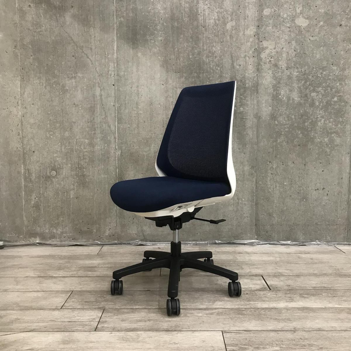 【関東倉庫在庫品】【理想的な作業姿勢をキープ！通気性も抜群な背もたれメッシュ！】【在庫入替セール品】■イトーキ製　ノナ　肘なしハイバックチェア　　【弊社使用欄：A01020288】【ECBMC】
                        ノナ
                                    中古
            