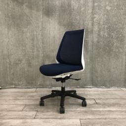 【関東倉庫在庫品】【理想的な作業姿勢をキープ!通気性も抜群な背もたれメッシュ!】【在庫入替セール品】■イトーキ製 ノナ 肘なしハイバックチェア 【弊社使用欄:A01020288】【ECBMC】