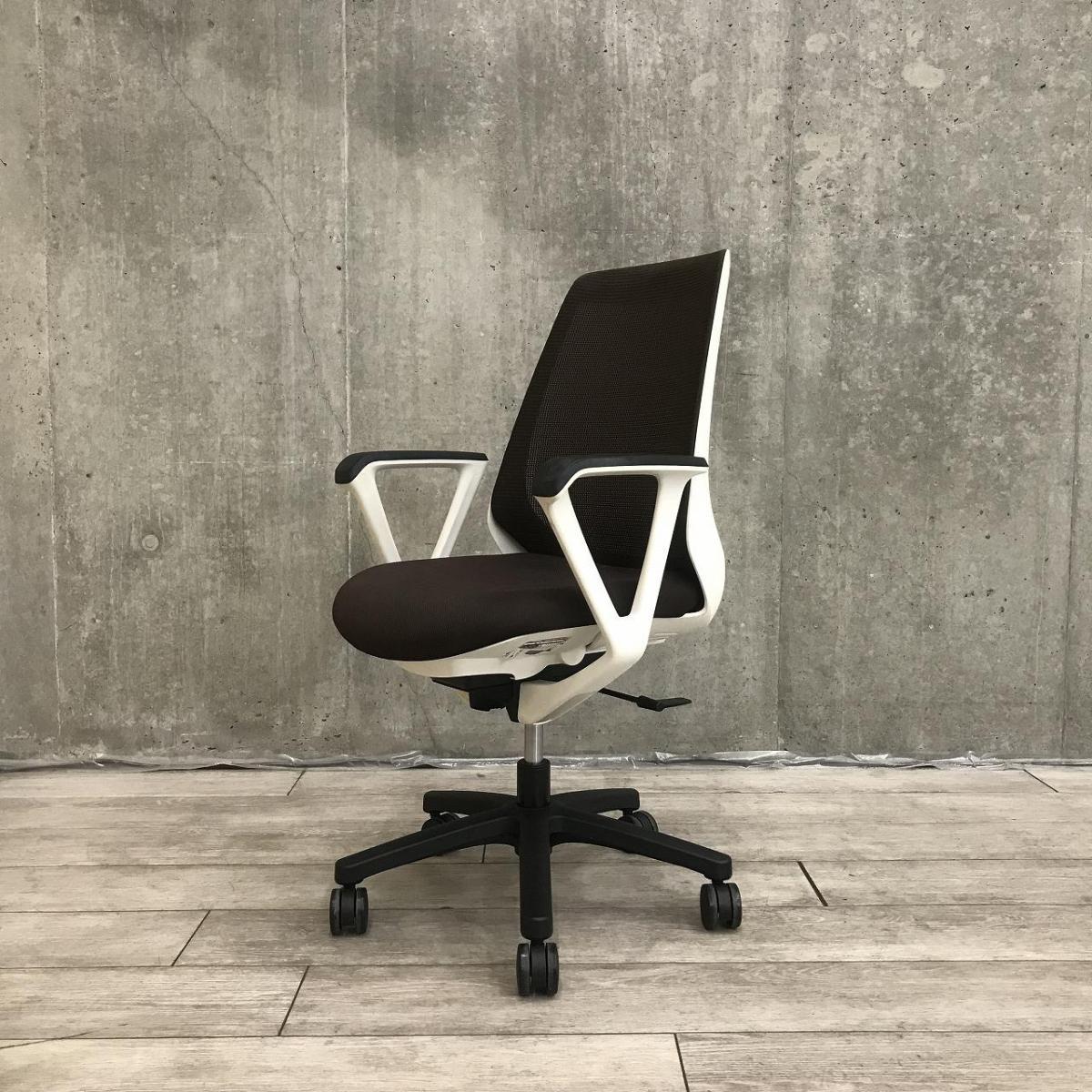 【関東倉庫在庫品】【理想的な作業姿勢をキープ！通気性も抜群な背もたれメッシュ！】■イトーキ製　ノナ　肘なしハイバックチェア　■ブラック　【弊社使用欄：A01020296】【ECBMC】
                        ノナ
                                    中古
            