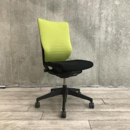 【関東倉庫在庫品】【操作レスで快適な座り心地を実現する定番チェア！】【在庫入替セール品】■イトーキ製　エピオス　肘付きハイバックチェア　■イエロー×ブラック 【弊社使用欄：A01020320】【ECBMC】