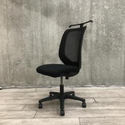 【関東倉庫在庫品】【シンプルデザインの定番チェア！】【在庫入替セール品】■イトーキ製　コルト　肘無ハイバックチェア　コートハンガー付き　■ブラック【弊社使用欄：A01020413】【ECBMC】