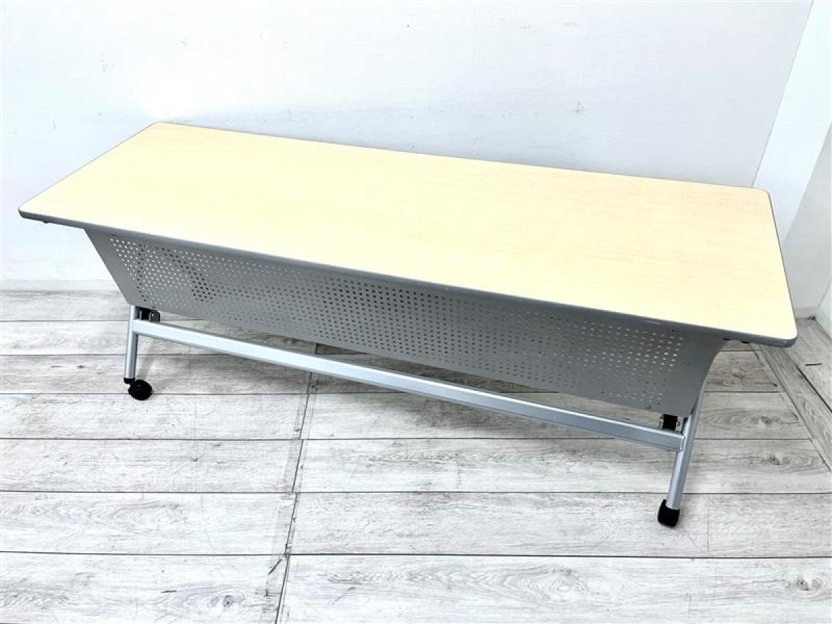 【おつとめ品】【定価約8万円】【横幅1800ｍｍサイズの人気商品！サイドスタックテーブルの入荷です！！！】■イトーキ製　ＮＸ　サイドスタックテーブル　■ナチュラル　※キャスター破損あり■2～3人での使用におすすめ！
                        NXテーブル
                                    中古
            