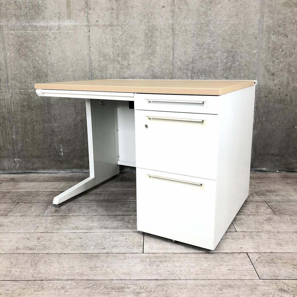 【訳アリ品】【在庫入れ替え】【人気のコンパクトサイズ！スタイリッシュな木目天板！】 ■オカムラ(okamura)製　アドバンスシリーズ　片袖デスク　W1000mm　■木目ナチュラル天板 × ネオホワイトボディー　■シリンダー鍵
                        アドバンス
                                    中古
            