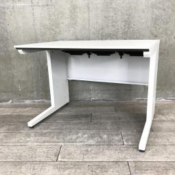 【スペースを有効活用！W1000㎜タイプのコンパクト事務机！】■コクヨ（KOKUYO）製　isシリーズ　平机　W1000㎜　■引き出し無し　■ホワイト