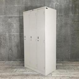 【ゆとりのある収納スペース！衣類や個人の荷物・貴重品の管理にオススメ！】■ウチダ（UCHIDA）製　システムロッカーシリーズ　3人用更衣ロッカー　縦型ロッカー　幅900㎜　■シリンダー錠　■グレー
