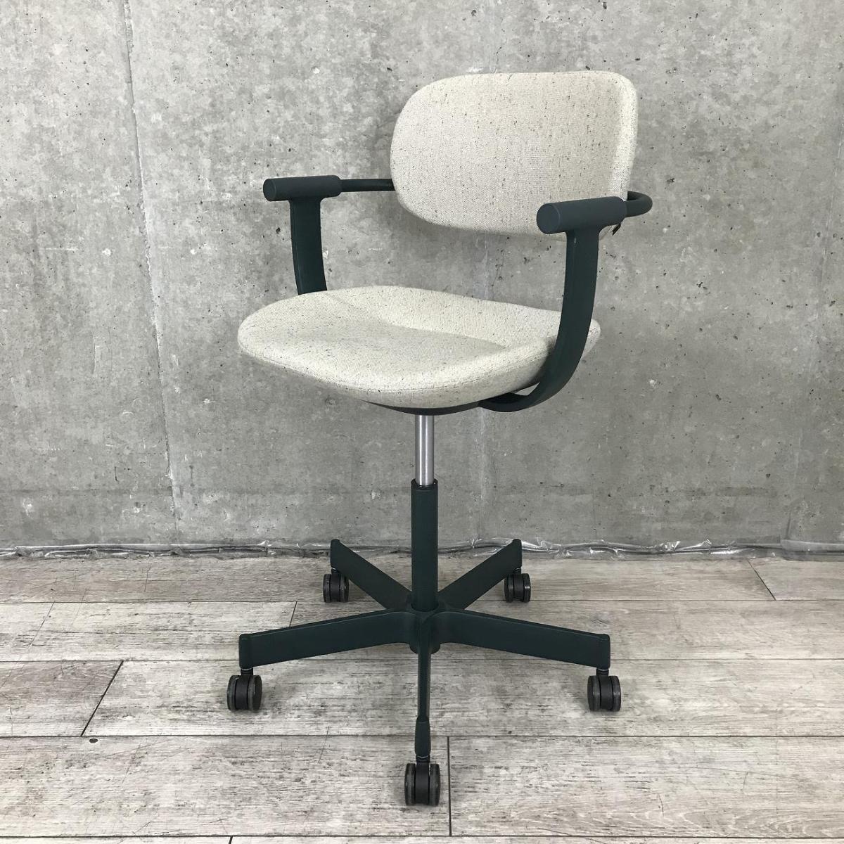 【限定1脚入荷！早い者勝ちです】◆イトーキ/バーテブラ03　ミーティングチェア　《オフィスバスターズ福岡博多店は、福岡を拠点として、日本全国へ中古オフィス用品・オフィス家具を提供しております》
                        バーテブラⅢチェア
                                    中古
            