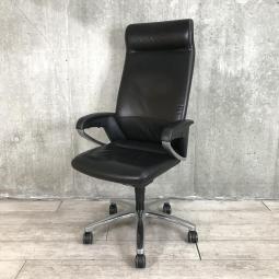 【すべての機能を手元で調整可能な本革張り高級チェア！エア調整式ランバーサポート付】/オススメ(おすすめ) /人気商品【弊社使用欄：A01042226】■肘付き　エクストラハイバック　■サークル肘　■本革　■ブラック/コクヨ（KOKUYO）製　フィロソフィーチェア（Philosophy）