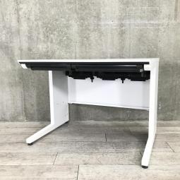 【スペースを有効活用！W1000㎜タイプのコンパクト事務机！】■コクヨ（KOKUYO）製　isシリーズ　平机　W1000㎜　■引き出し付き　■ホワイト【関西倉庫在庫】【弊社使用欄：A01041543】