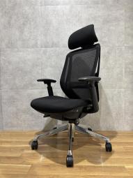 【西】~快適とスタイルを両立!長時間作業に最適な高機能オフィスチェア~【オカムラ】【シルフィー】【可動肘】【可動ヘッドレスト】【ブラック】【前傾姿勢】【フレームブラック】【チェア】【椅子】【イス】【事務椅子】【デスク】【机】【書庫】【書棚】【棚】【ラック】【収納】【格安】【安い】【メーカー】【レイアウト変更】【模様替え】【福岡オフィス家具】【福岡中古家具】【中古事務什器】【中古チェア】【中古椅子】