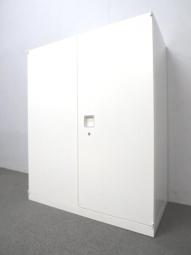 【高品質で使いやすい!人気のレクトラインシリーズ!】■オカムラ製 両開き書庫 W900×D450×H1100mm ホワイト【Okamura Rectline】★