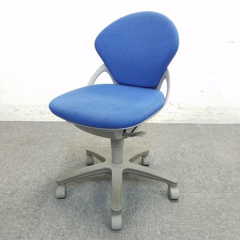 【中古】プレーゴチェア KZ-440GA-W4N7 イトーキ（ITOKI） 肘無ローバックチェア