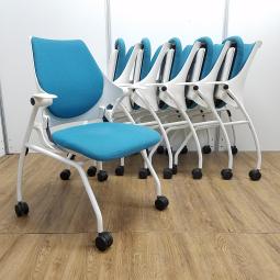 【キャップ不足】【6脚セット商品！！】イトーキ製　イプサ　ブルー　ホワイトフレーム　クロスバック　ロッキング　肘付き　ネスティングチェア！！