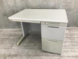 【3段引き出し一体型で圧倒的な収納力！コンパクトな1000㎜幅タイプの片袖机！】■ オカムラ(okamura)製　SD-Vシリーズ　片袖机　W1000㎜　■シリンダー錠　■ライトグレー　※日焼け有