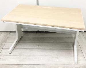 人気ナチュラル天板・幅1200㎜のデスクで居心地の良いオフィスに！
■ウチダ/スカエナSタイプシリーズ（SCAENA Stype）/天板ナチュラル　本体ホワイト　引き出し付きオフィスデスク　■W1200×D700×H720㎜