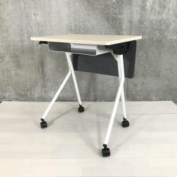 【大量入荷商品】【研修やセミナーにお勧め！平行スタックで、省スペース収納可能！】■オカムラ製　エデュケーションデスク　幕版付き　■木目調ナチュラル×ブラック【OKT69】【関東倉庫在庫品】【弊社使用欄：】