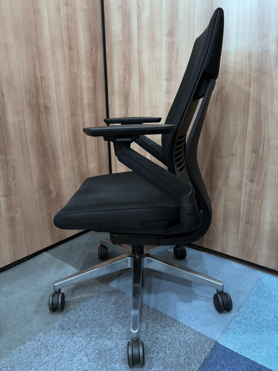 中古】ジェスチャー Steelcase/スチールケース 肘付ハイバックチェア