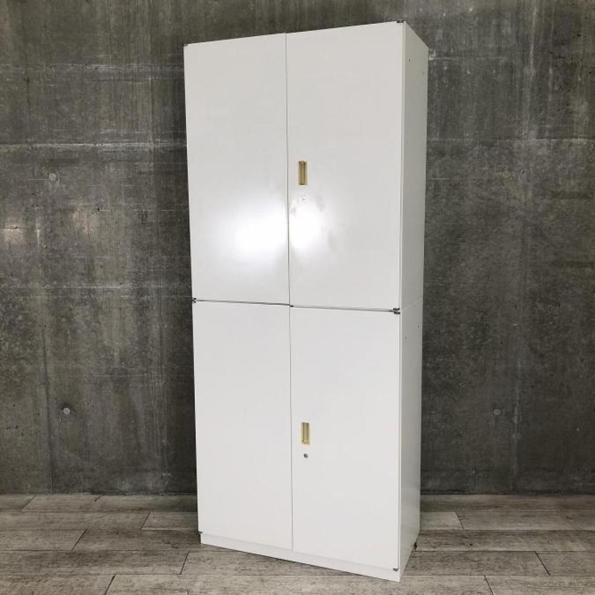 オフィスの定番収納！抜群の収容量を誇る上下両開きセット！観音開きタイプのため収納物が確認しやすい！
■イトーキ/シンライン（THIN LINE CABINET）/ホワイト
                        シンライン
                                    中古
            