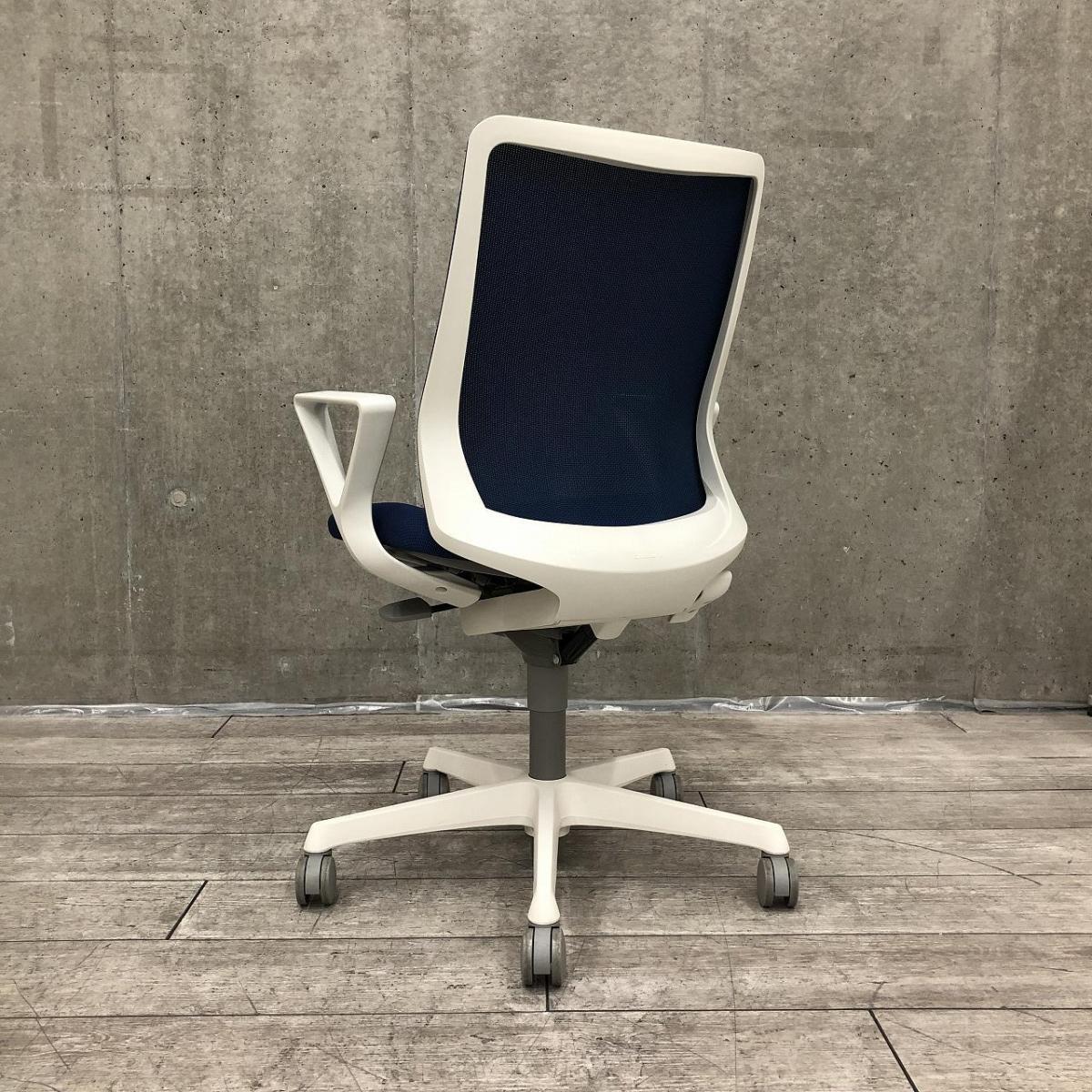 中古】フルーエントチェア CB31WW FKB3 オカムラ/okamura 肘付ロー