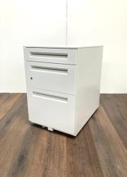 デスク下の頼もしい味方！定番シリーズの3段ワゴンが入荷！キャスター付きで移動もらくらく
■内田洋行/ST/ホワイト