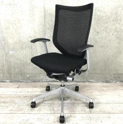 【ベストなポジションが得られる先進設計！長時間の着座でも疲れにくいサポート感！】■オカムラ(okamura)製　バロンチェア(Baron)　肘付　ハイバック　背面メッシュ　■固定肘　■ブラック