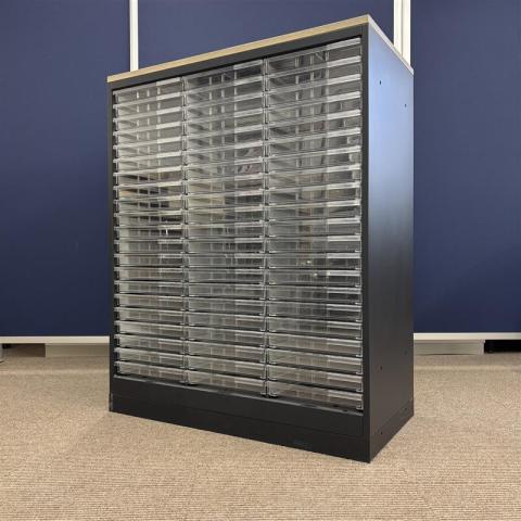 【西】～見える収納で、探す時間ゼロへ～【イトーキ】【エスキャビネット】【クリスタルトレー】【縦21列×横3列】【ブラック】【天板/ナチュラル】　【チェア】【椅子】【イス】【事務椅子】【デスク】【机】【書庫】【書棚】【棚】【ラック】【収納】【格安】【安い】【メーカー】【レイアウト変更】【模様替え】