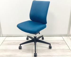 【オフィスの王道！】【納得の座り心地！魔法のように売れ続けている定番のオフィスチェア！】■コクヨ（KOKUYO）　ウィザード2（wizard2）チェア　肘無し　ローバック　■ランバーサポート付き　■プルシアンブルー ×ホワイトシェル 【弊社使用欄：A01046866】