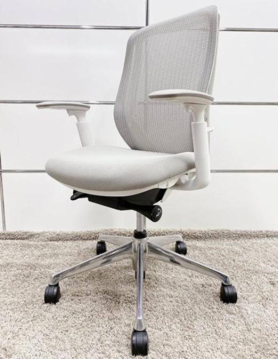 【西】～身体に寄り添う“通気性メッシュチェア”～【オカムラ】【シルフィー】【可動肘】【グレー】【チェア】【椅子】【イス】【事務椅子】【デスク】【机】【書庫】【書棚】【棚】【ラック】【収納】【格安】【安い】【メーカー】【レイアウト変更】【模様替え】【福岡オフィス家具】【福岡中古家具】【中古事務什器】【中古チェア】【中古椅子】
                        シルフィーメッシュ
                                    中古
            
