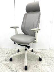 【西】～身体に寄り添う“通気性メッシュチェア”～【※脚の色/シルバー】【オカムラ】【シルフィー】【可動肘】【固定ヘッドレスト】【グレー】【ホワイトフレーム】【チェア】【椅子】【イス】【事務椅子】【デスク】【机】【書庫】【書棚】【棚】【ラック】【収納】【格安】【安い】【メーカー】【レイアウト変更】【模様替え】【福岡オフィス家具】【福岡中古家具】【中古事務什器】【中古チェア】【中古椅子】