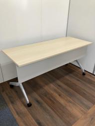 ☆W1800×D450mm！【フレキシブルにご利用頂けます！】■ウチダ　平行スタックテーブル　ナチュラル木目　幕板付き　■キャスター付で便利に使える！折りたたみテーブル！【UCHIDA　Paragraph】