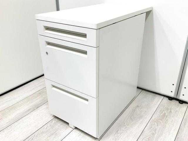 【ワークスペース＆収納量アップにオススメ！】■ウチダ　3段脇机　スカエナシリーズ　ホワイト　シリンダー錠