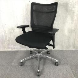 根強い人気/名作/おすすめ　　オカムラ(okamura)製　フィーゴ(feego)チェア　肘付きハイバック　背面メッシュ　■可動肘　■ブラック