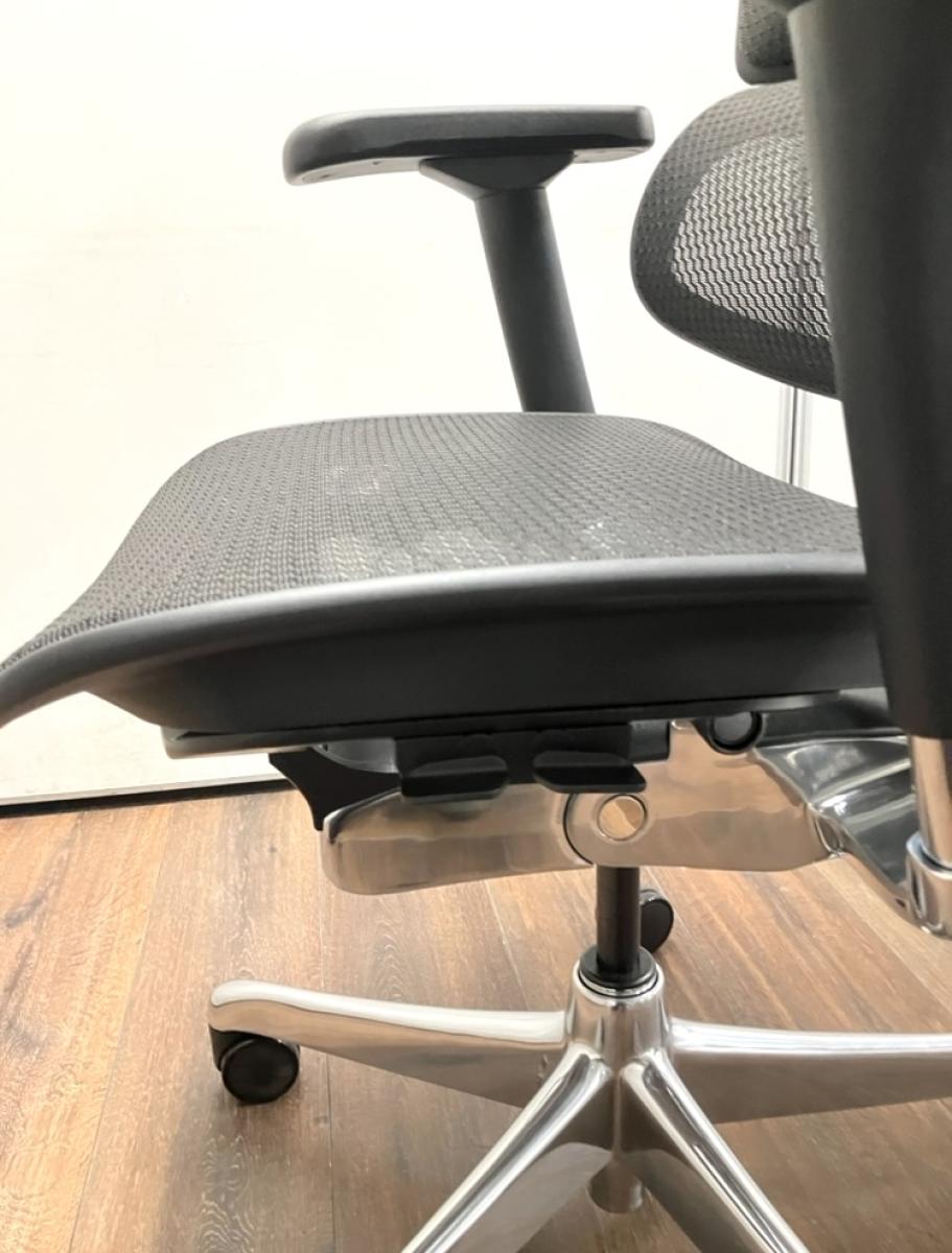 中古】 Ergohuman/エルゴヒューマン 肘付ハイバックチェア 566444