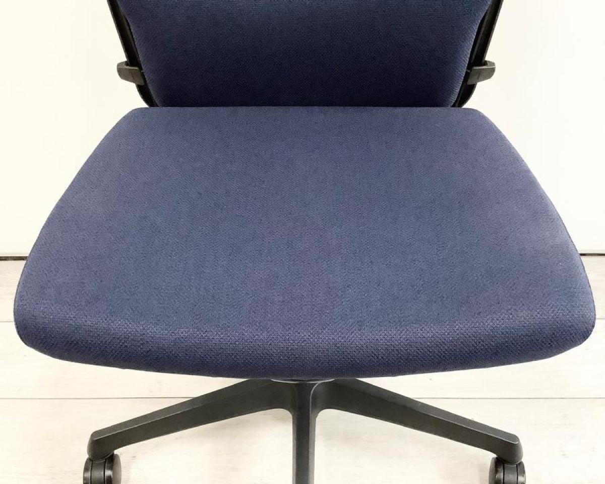 中古】エスクード オカムラ/okamura 肘無ローバックチェア 566450