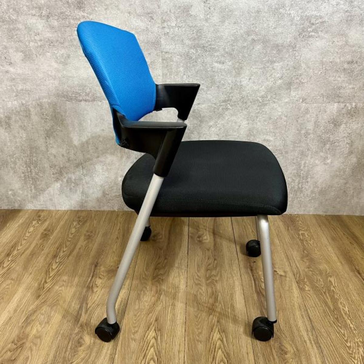 中古】プロッティチェア CK-582C コクヨ/KOKUYO スタッキングチェア 
