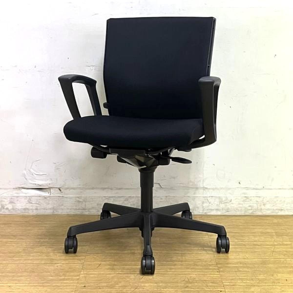 【ランバーサポート付きの高コスパチェアが1脚入荷！】◆オカムラ/エスクード　ローバック　固定肘《オフィスバスターズ福岡博多店は、福岡を拠点として、日本全国へ中古オフィス用品・オフィス家具を提供しております》
                        エスクード
                                    中古
            