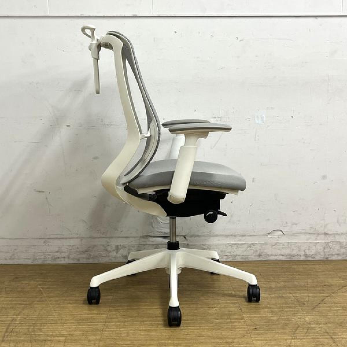 中古】シルフィーメッシュ C686XW FMR3 オカムラ/okamura 肘付