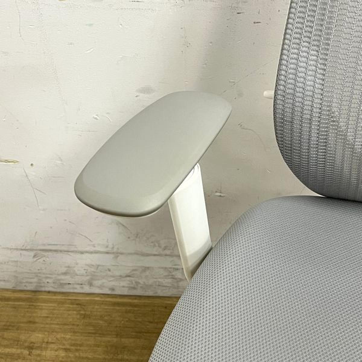 中古】シルフィーメッシュ C686XW FMR3 オカムラ/okamura 肘付